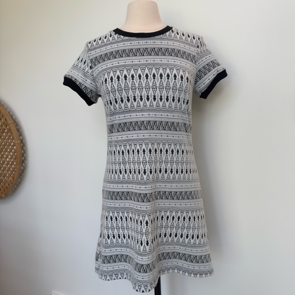 Black & White Aztec Print Short-Sleeve Mini Dress